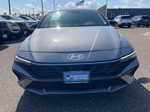 Used 2025 Hyundai Elantra Sport FWD image 2