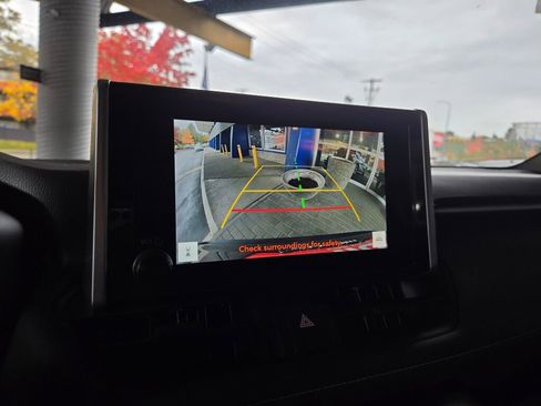 Used 2024 Toyota RAV4 XLE w/ Convenience Package image 15