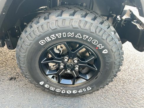 New 2026 Jeep Gladiator Sport image 20