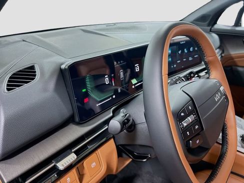 New 2026 Kia Sportage X-Line image 9