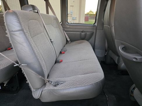 Used 2018 Chevrolet Express 3500 LT w/ LT Preferred Equipment Group RWD image 22