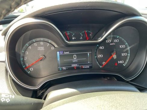 Used 2017 Chevrolet Impala LT FWD image 15