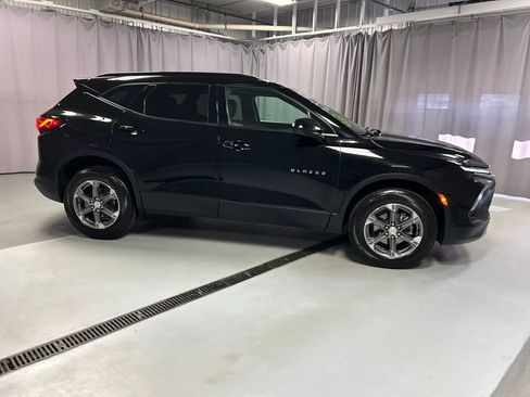 Used 2024 Chevrolet Blazer LT w/ Convenience Package FWD image 8