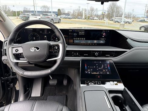 Certified 2025 INFINITI QX80 Sensory image 19