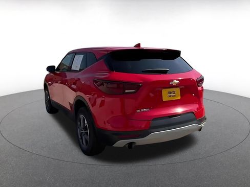 Used 2025 Chevrolet Blazer LT FWD image 9