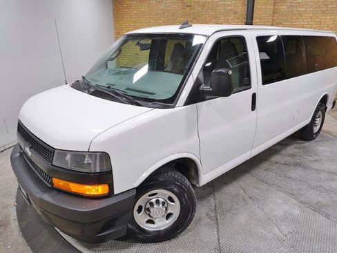Used 2019 Chevrolet Express 3500 LS image 2
