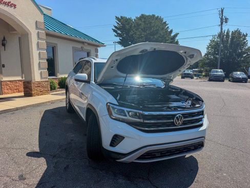 Used 2021 Volkswagen Atlas Cross Sport SE FWD image 22