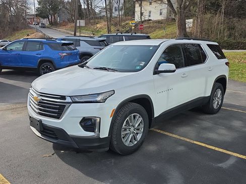 Used 2023 Chevrolet Traverse LT image 5