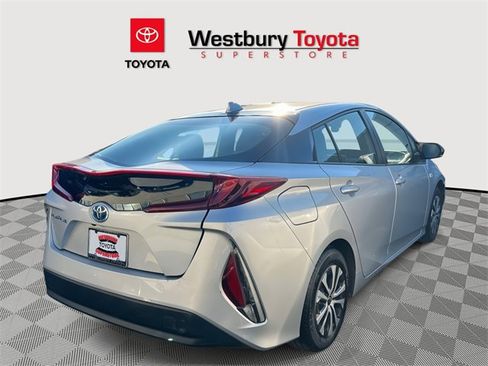 Certified 2022 Toyota Prius Prime LE image 6