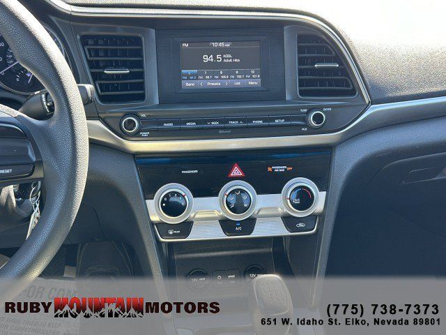 Used 2019 Hyundai Elantra SE w/ Cargo Package FWD image 16