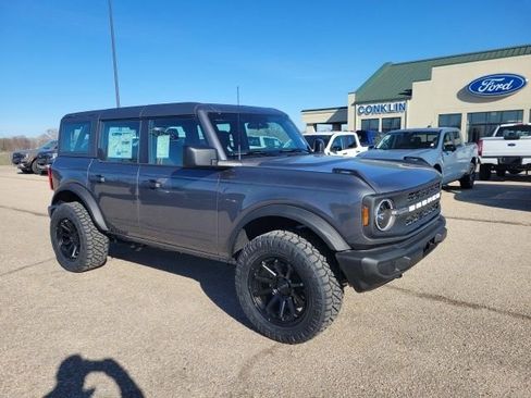 New 2025 Ford Bronco 4-Door image 21