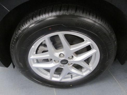 Used 2024 Ford Edge SEL AWD/4WD image 14