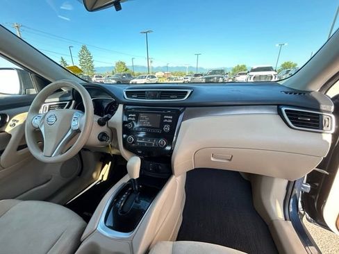 Used 2015 Nissan Rogue S AWD/4WD image 28