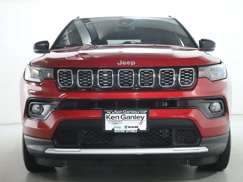 Used 2025 Jeep Compass Limited AWD/4WD image 5