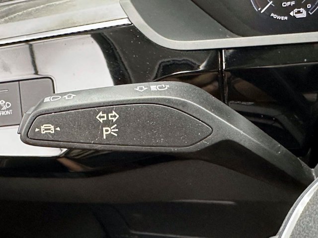 Used 2021 Audi e-tron Premium AWD/4WD image 32