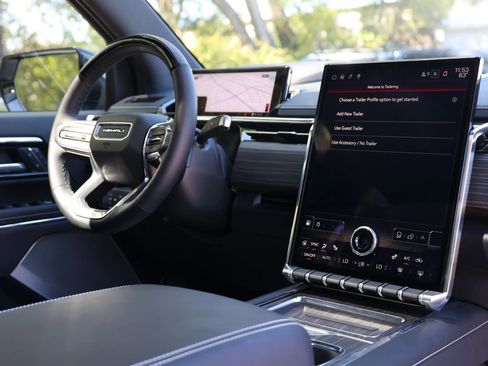 Used 2024 GMC Sierra EV Denali image 39