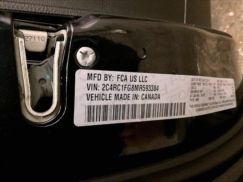 Used 2021 Chrysler Pacifica Touring FWD image 33