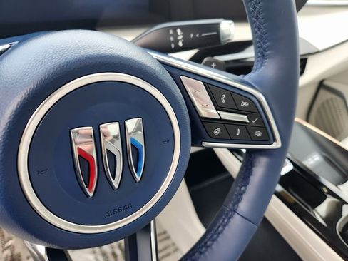 Used 2025 Buick Enclave Avenir w/ Trailering Package, 5000 lbs. image 23