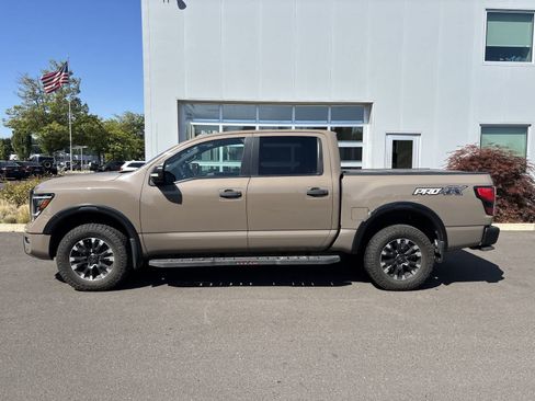 Used 2020 Nissan Titan PRO-4X w/ Pro-4x Convenience Package AWD/4WD image 2