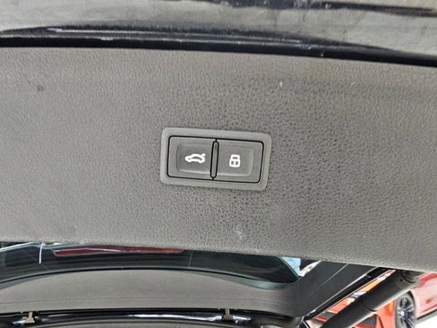 Used 2018 Audi SQ5 Prestige w/ Prestige Package image 15