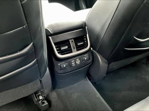 Used 2023 Subaru Outback Limited AWD/4WD image 10