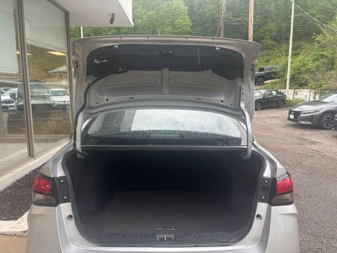 Used 2025 Nissan Versa SV FWD image 30