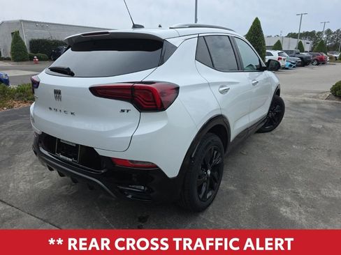 Used 2024 Buick Encore GX Sport Touring image 8