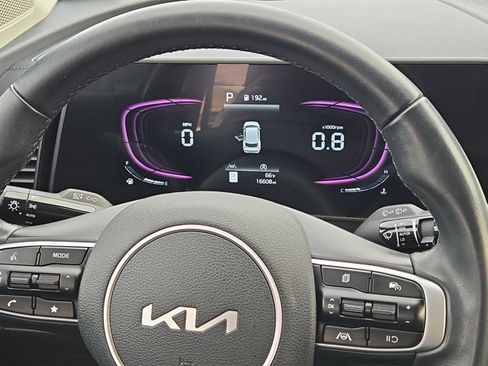 Certified 2024 Kia Sportage EX image 19