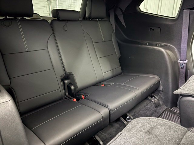 Used 2024 GMC Acadia Elevation w/ LPO, Floor Liner Package FWD image 17