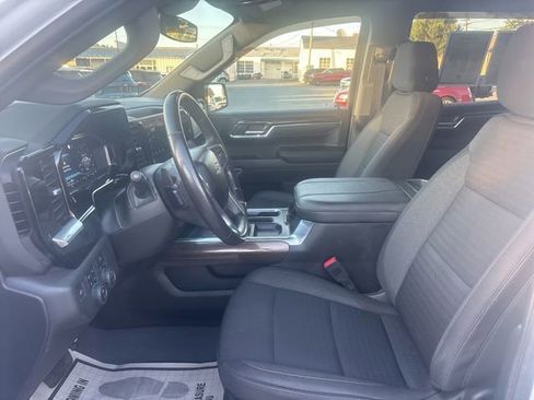 Used 2017 Nissan Pathfinder SV AWD/4WD image 28