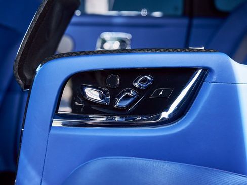 Used 2021 Rolls-Royce Cullinan Black Badge image 56