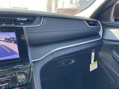 New 2025 Jeep Grand Cherokee L Altitude image 30