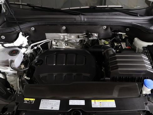 Used 2024 Volkswagen Atlas Peak Edition SEL AWD/4WD image 25