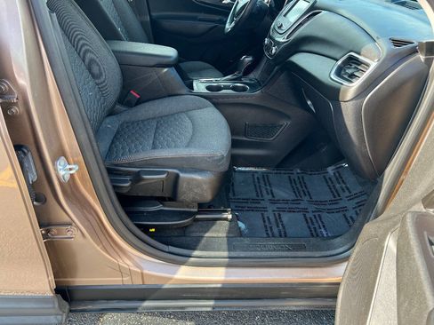Used 2018 Chevrolet Equinox LT AWD/4WD image 24