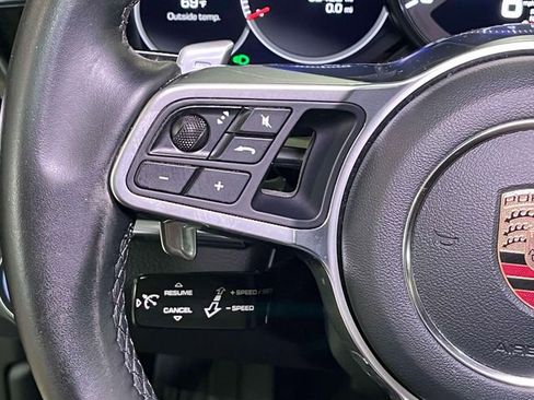 Used 2020 Porsche Panamera RWD image 40