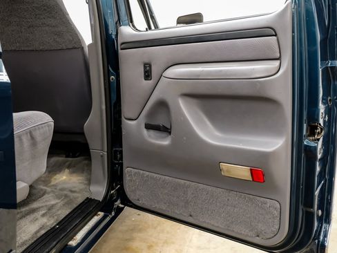 Used 1997 Ford F350 XLT image 45