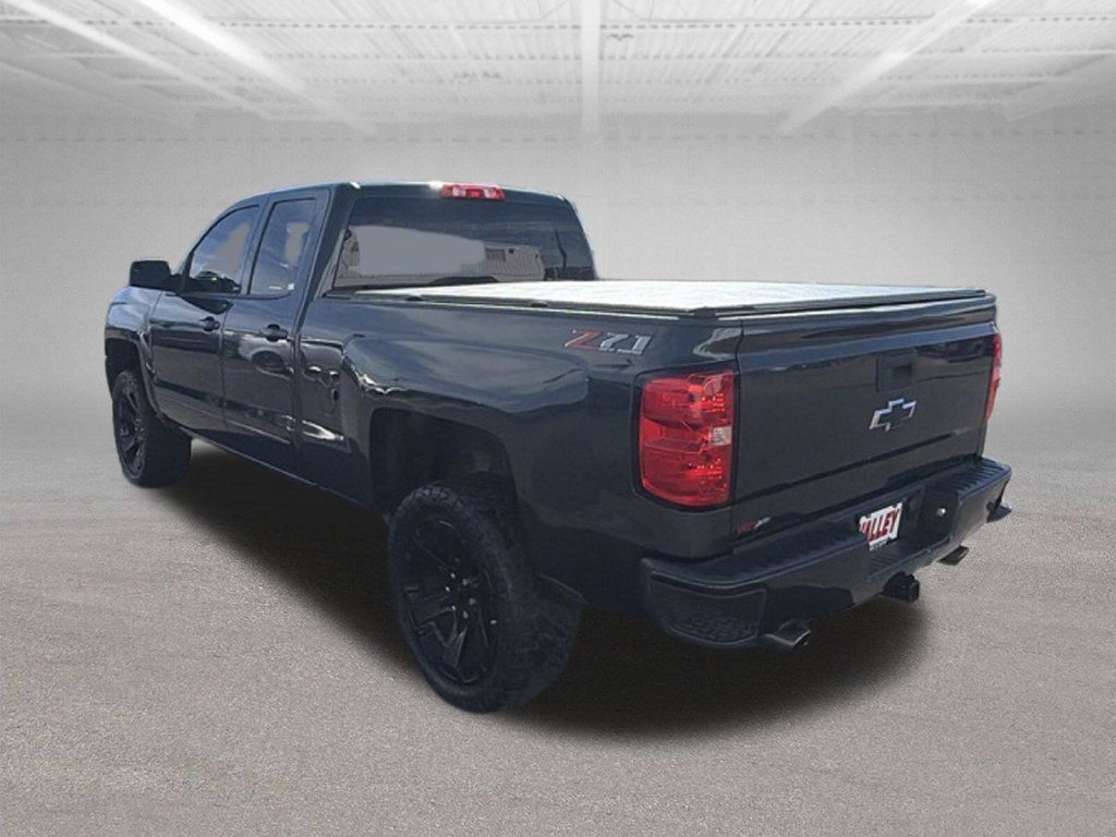 Used 2018 Chevrolet Silverado 1500 LT w/ All Star Edition AWD/4WD image 10