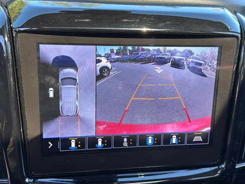 Used 2020 Chevrolet Traverse RS AWD/4WD image 14