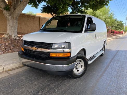 Used 2025 Chevrolet Express 2500 w/ Driver Convenience Package RWD image 51