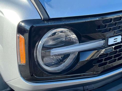 Used 2022 Ford Bronco Wildtrak image 13