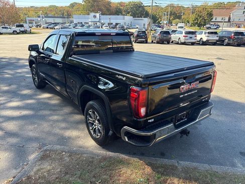 Used 2020 GMC Sierra 1500 SLE w/ SLE Value Package image 6