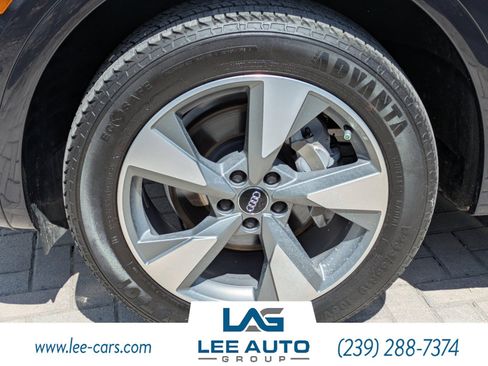 Used 2020 Audi Q5 2.0T Premium w/ Titanium Sport Package AWD/4WD image 9