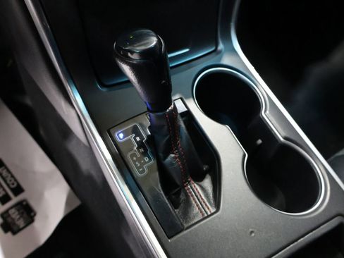 Used 2017 Toyota Camry SE image 28