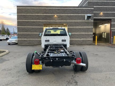 Used 2024 Ford F450 XL image 5