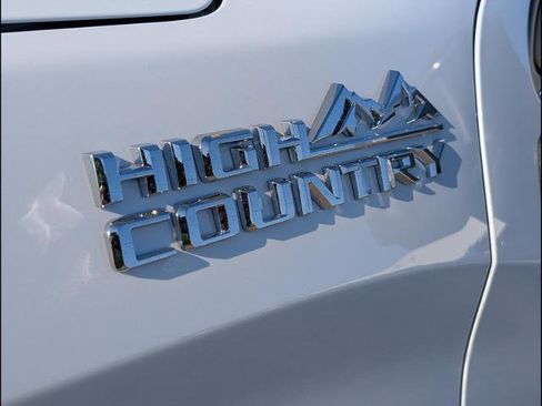 New 2026 Chevrolet Silverado 1500 High Country w/ High Country Premium Package AWD/4WD image 19