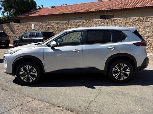 Used 2023 Nissan Rogue SV AWD/4WD image 8