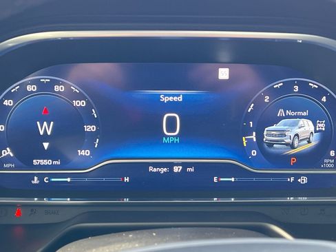 Used 2022 Chevrolet Suburban Z71 image 39