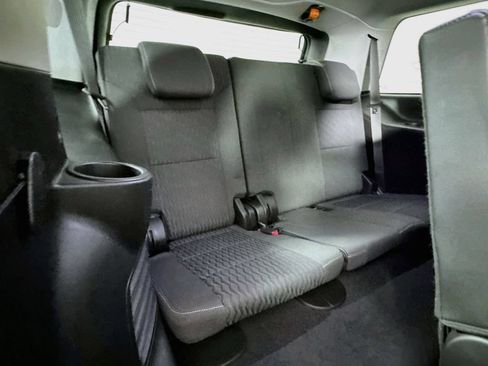 Used 2019 Chevrolet Tahoe LS w/ All-Season Package RWD image 32