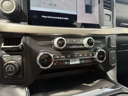 Used 2024 Ford F150 Lariat w/ Mobile Office Package image 18