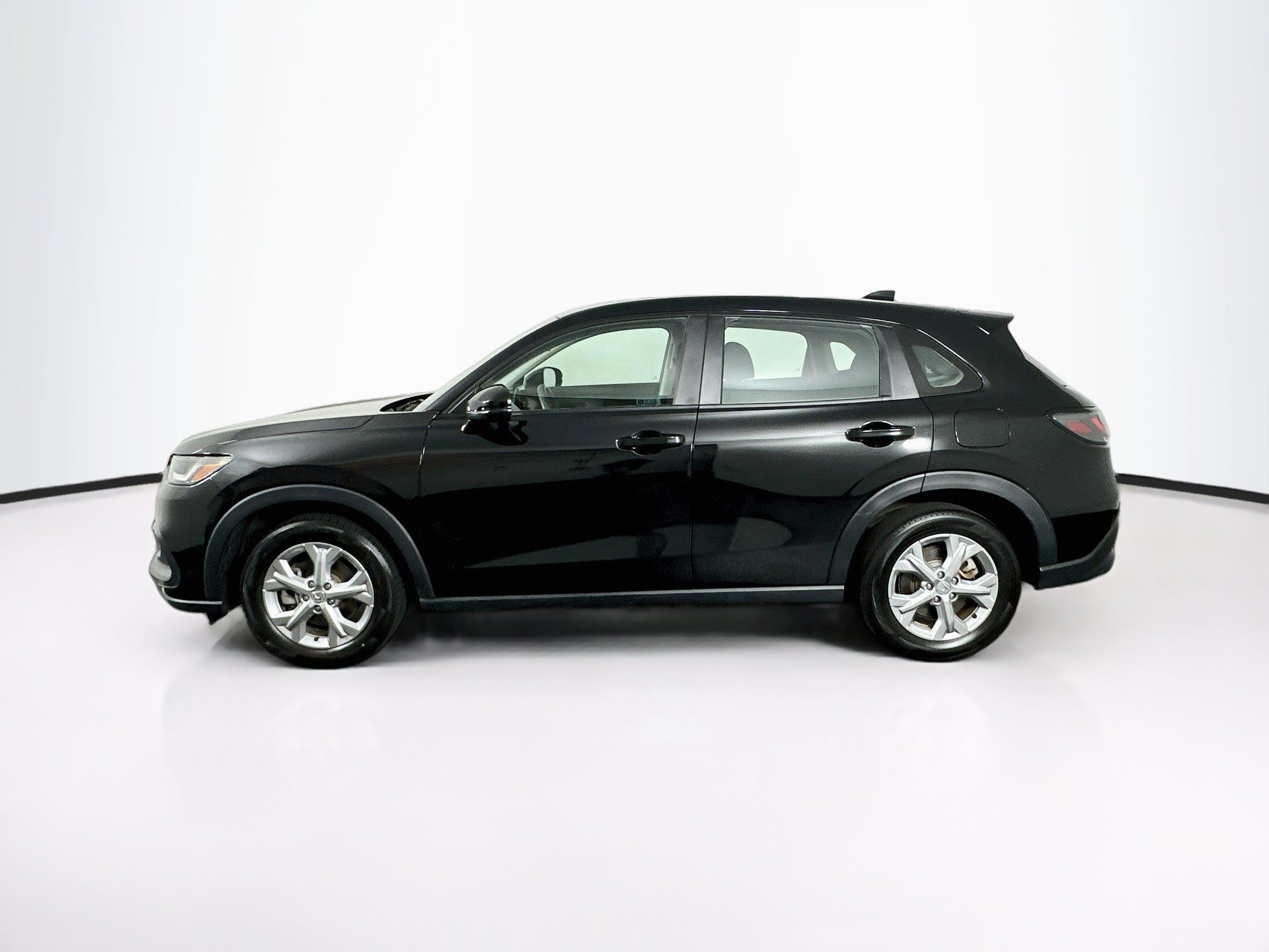Used 2025 Honda HR-V LX image 4